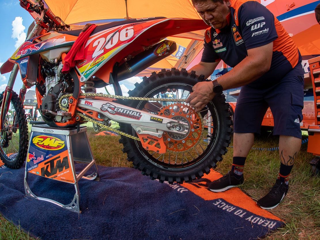 Pro Wrenching Tip—How To Adjust the Chain on a Dirt Bike Dirt Rider
