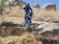 2017 TM EN 300 Fi vs. 2017 Yamaha YZ450FX | Dirt Rider