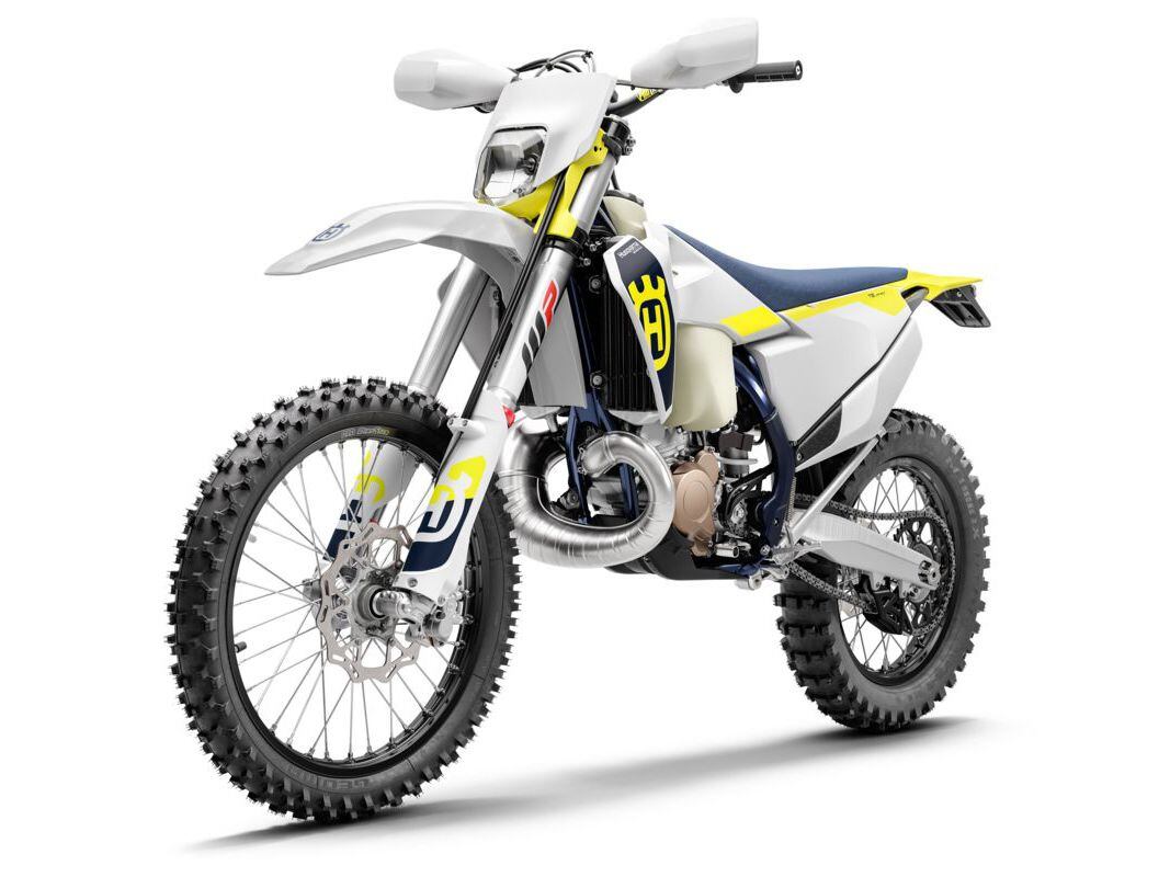 The TE 250 uses Braktec brakes with 260mm front and 220mm rear wave discs.