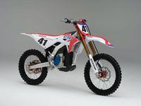 Honda Enters Electric Dirt Bike in a Motocross Race Dirt Rider