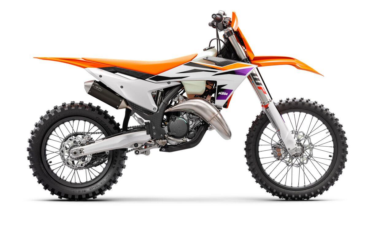 Purple in the graphics pays homage to KTM’s dirt bike models from the 1990s.