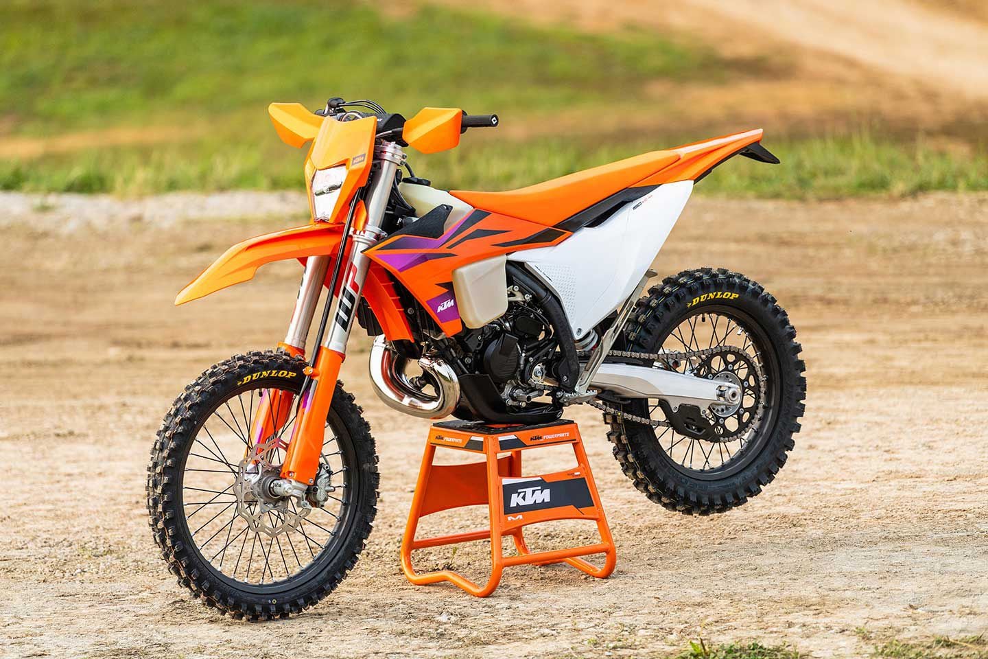 According to claimed specifications, the 2024 KTM 150 XC-W gained 3 pounds over last year’s model.