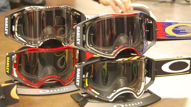 Oakley Airbrake MX Goggles | Dirt Rider