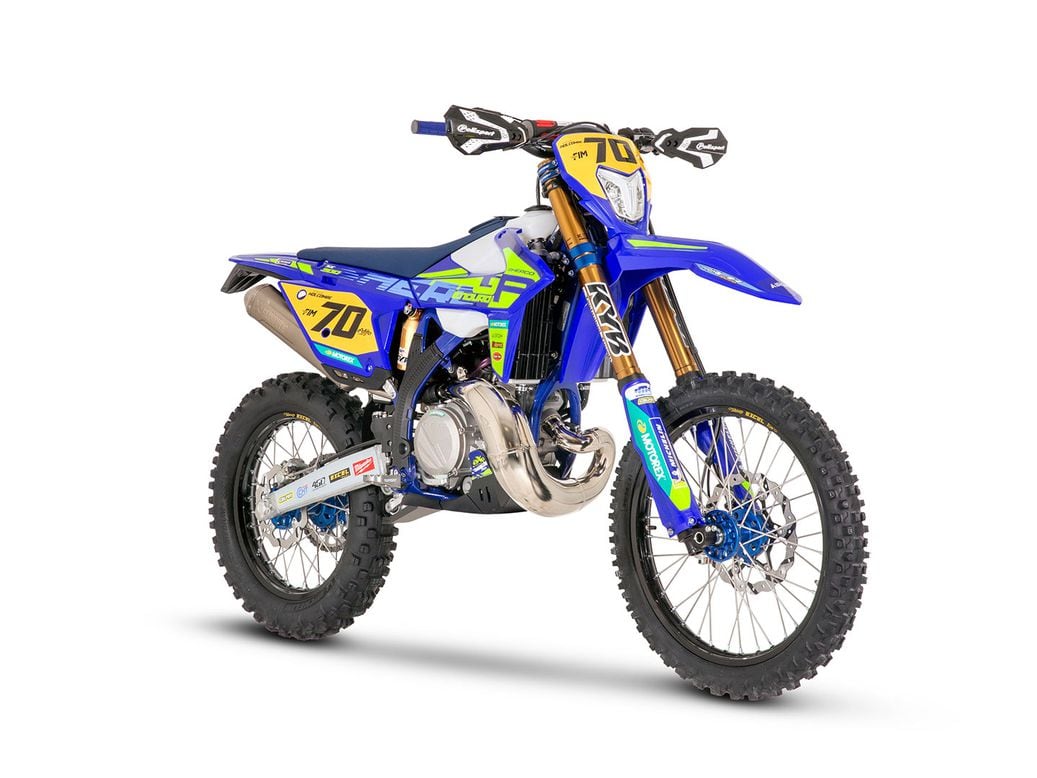 スズキ　RM125 1992 Suzuki RM125 VIN: JS1RF14A9N2101493 - CLASSIC.COM