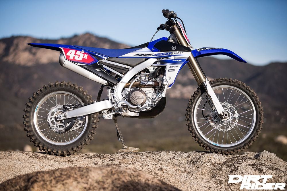 Yamaha YZ 450F 2016: Moto conta com controle de Largada!..