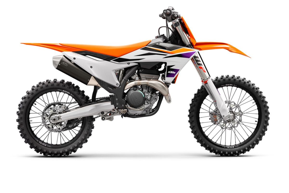 The Austrian manufacturer’s mid-displacement four-stroke motocrosser has a high compression ratio of 14.6:1.