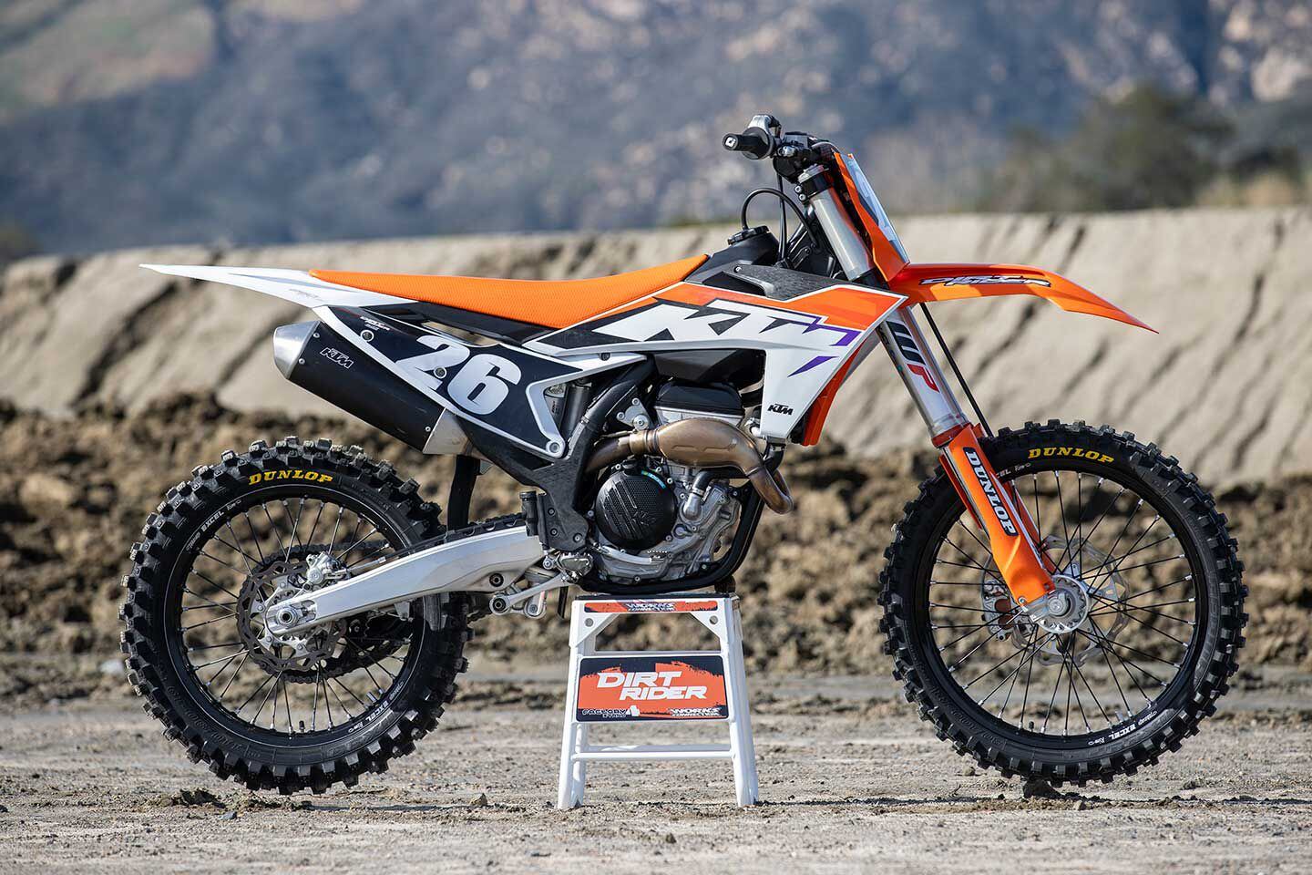 Fully overhauled for 2023, KTM’s 250 SX-F features a more compact engine, updated WP Xact 48mm air fork, shorter shock, more rigid frame, new bodywork, and the addition of a quickshifter (QS).