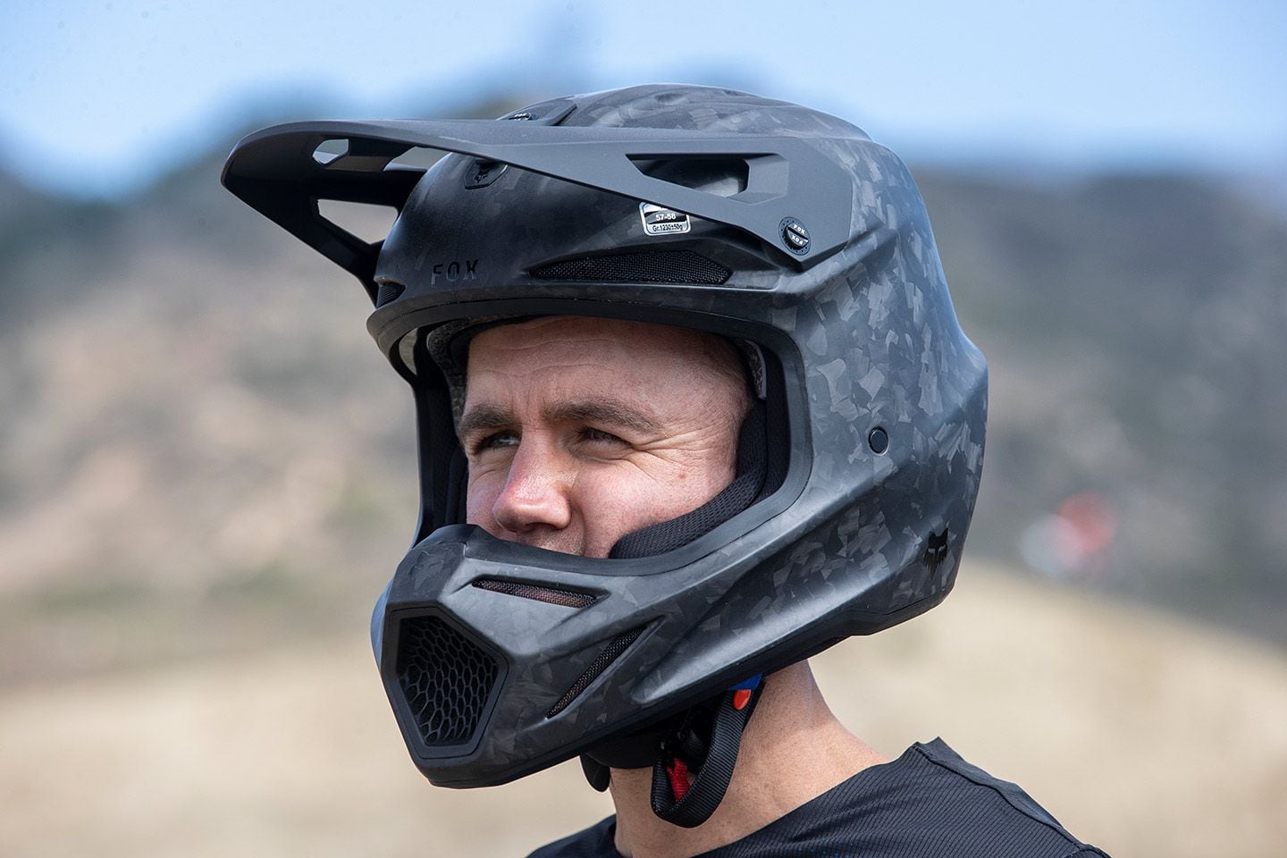 Fox v3 hot sale helmet