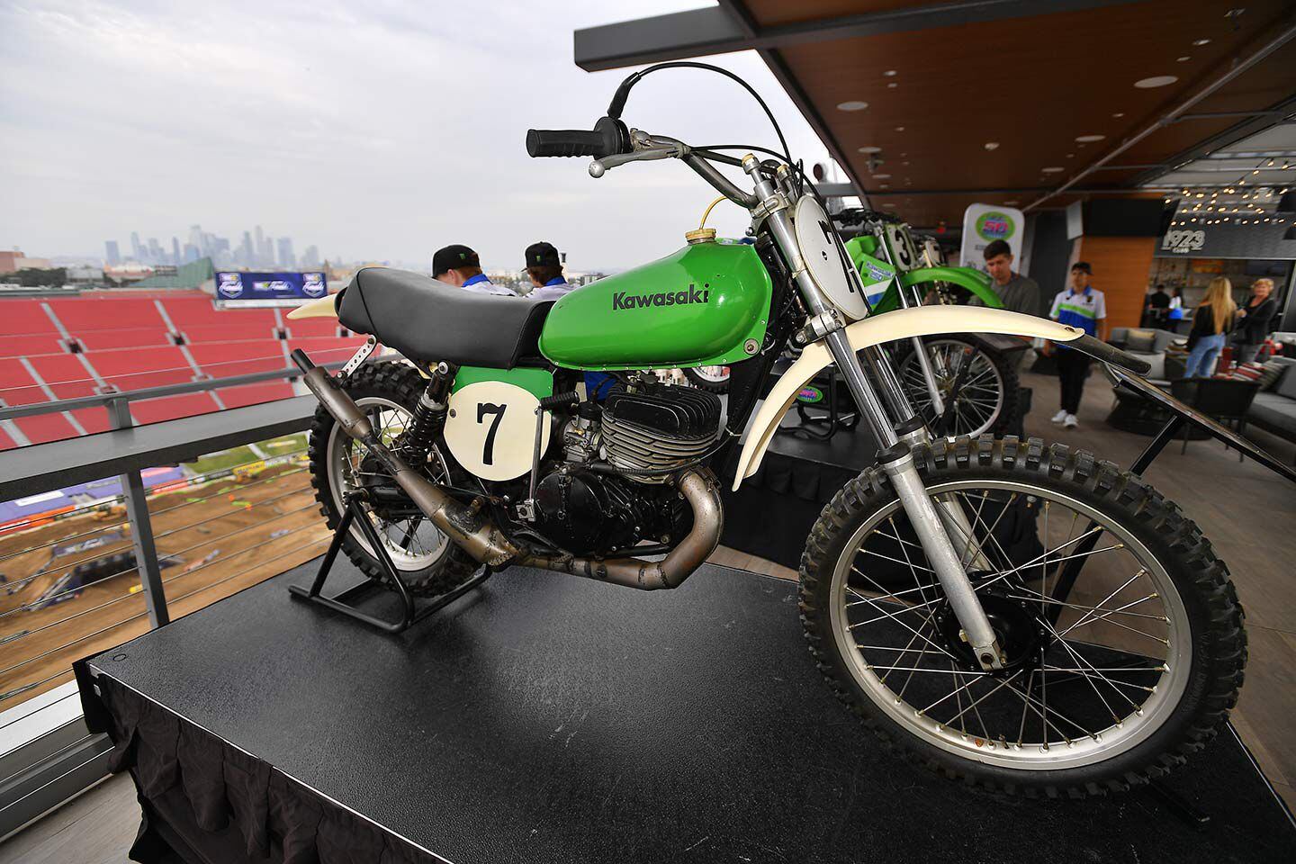 kx450 dirt bike