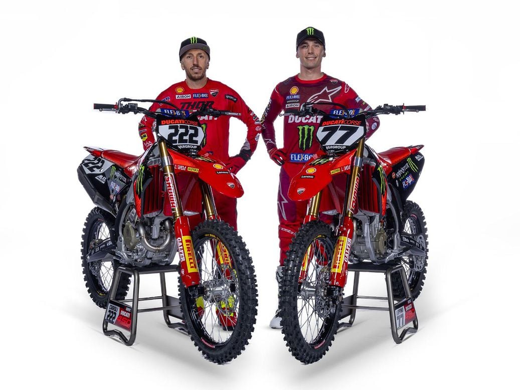 Ducati fife top