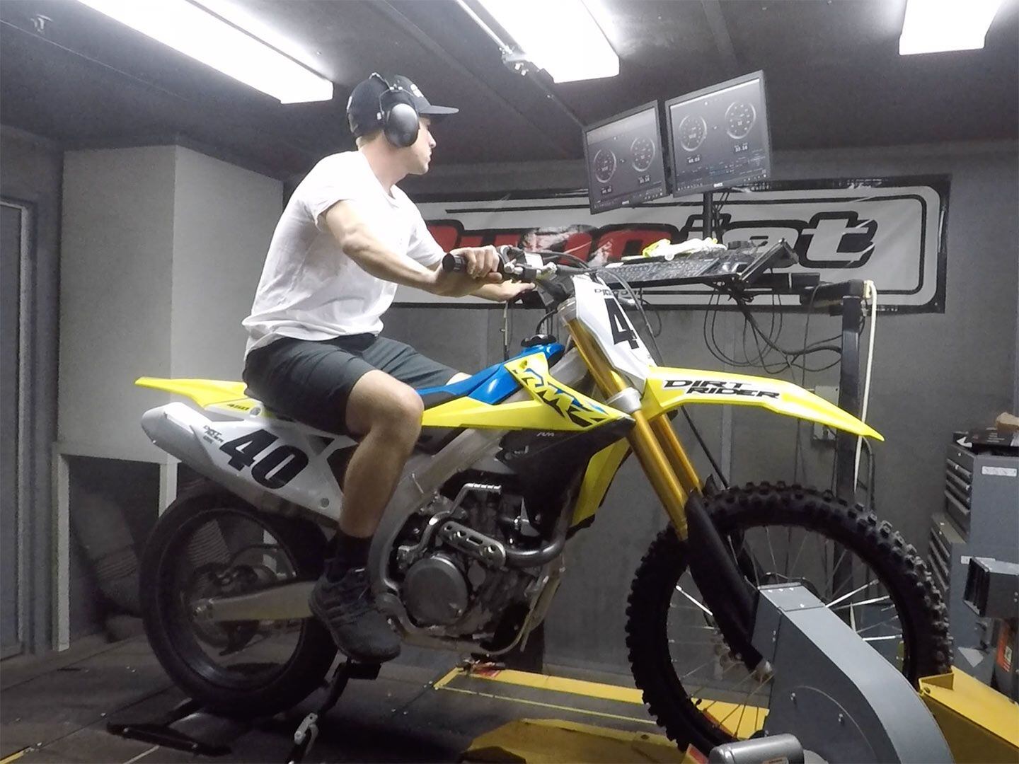 デジタルギアインジケーター スズキ イントルーダー M1500 2009 2010
