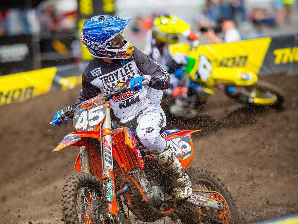 Daytona Supercross 250 Class Photo Finish Dirt Rider