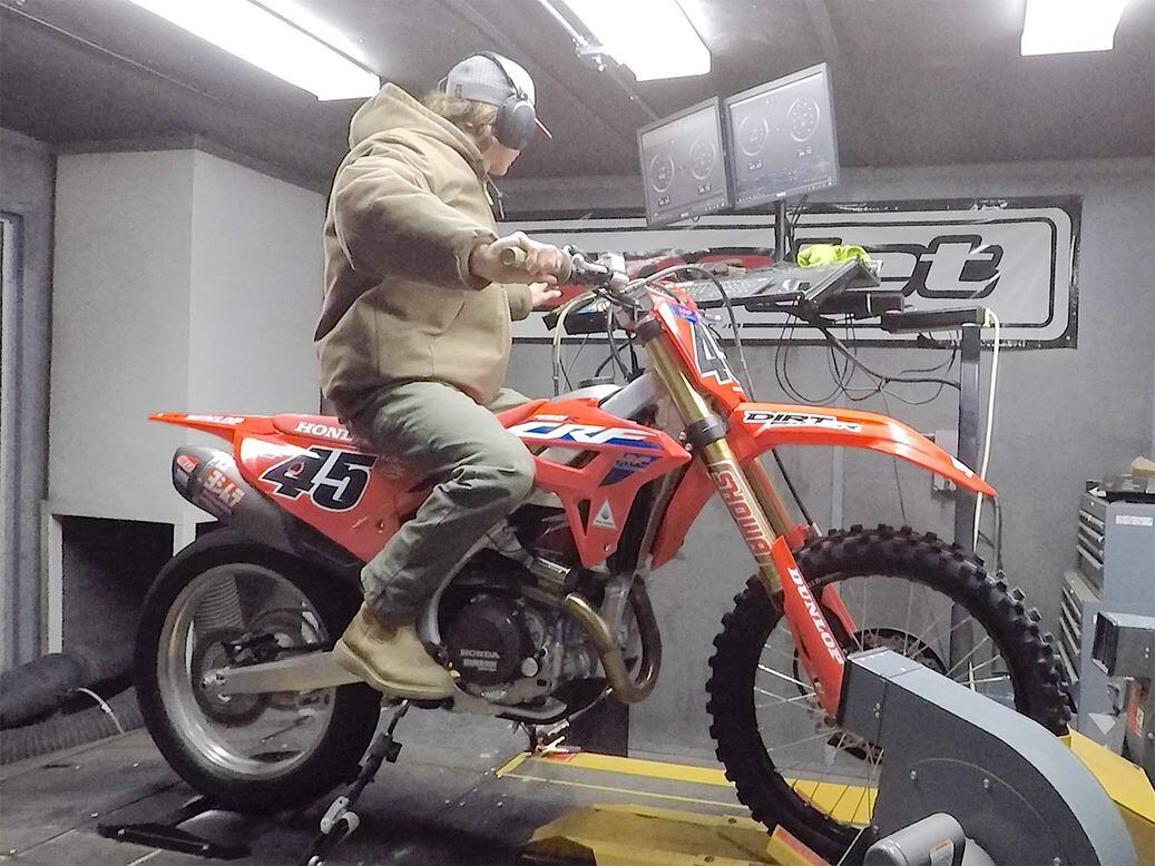 2023 CRF450R 純正シュラウド First Look - 50th Anniversary 2023 Honda CRF450R, CRF450R-WE