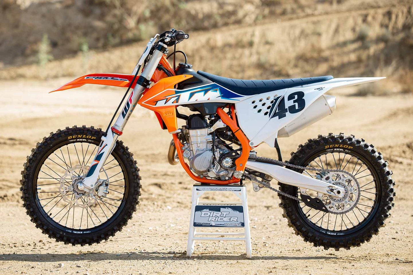 2022 KTM 450 SX F Test Dirt Rider
