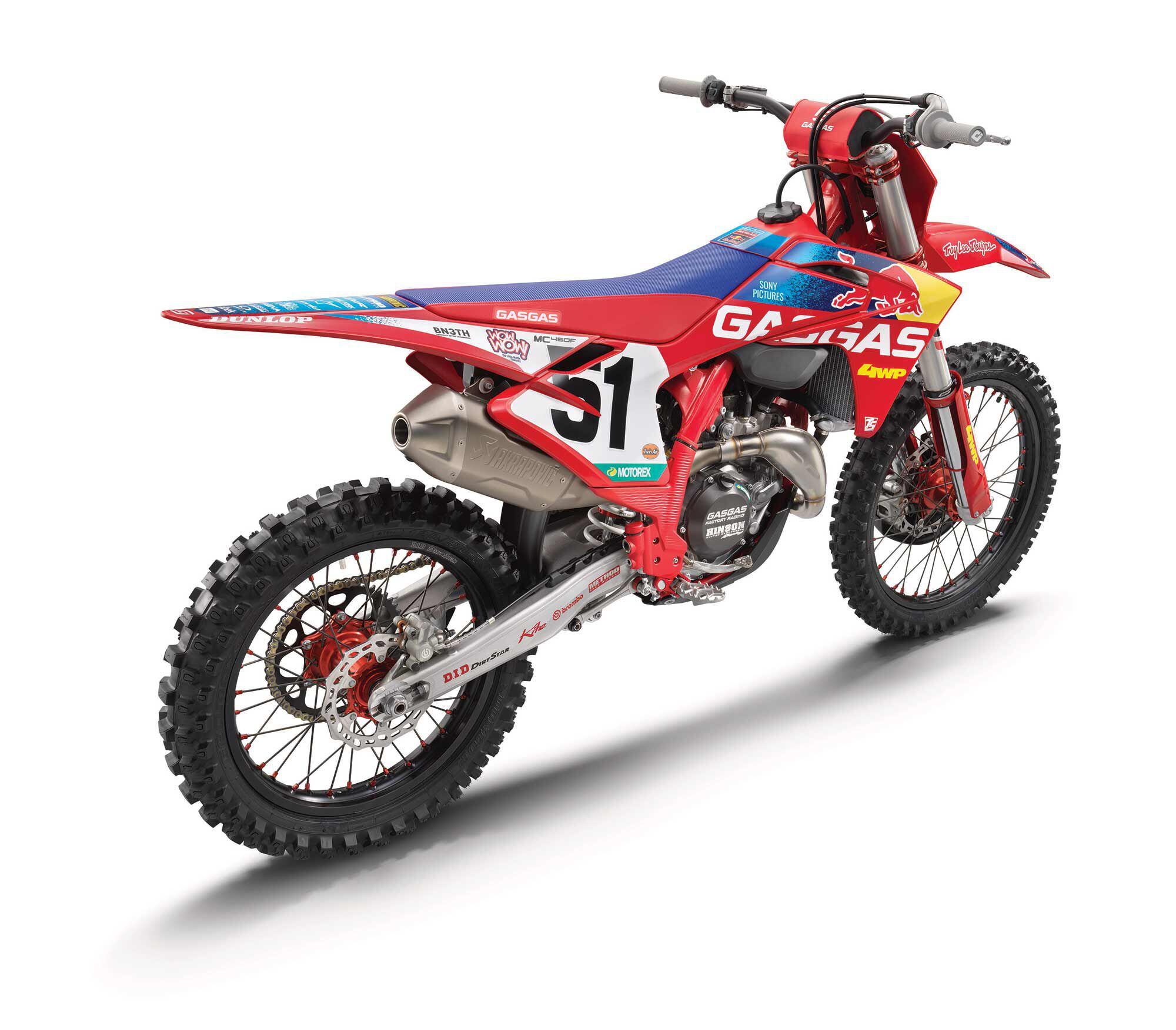 Look carefully and you can see the MC 450F Factory Edition’s frame is different than the one in the standard models. (The same frame is used for the MC 250F FE as well.) It mimics the structures of the 2023 KTMs and Husqvarnas with more rigidity at key points, more optimized mass centralization, and a lighter swingarm. The 450’s SOHC engine isn’t all-new, but has been substantially revised for reduced weight, better power, more efficient maintenance, and is repositioned in the frame for better handling.