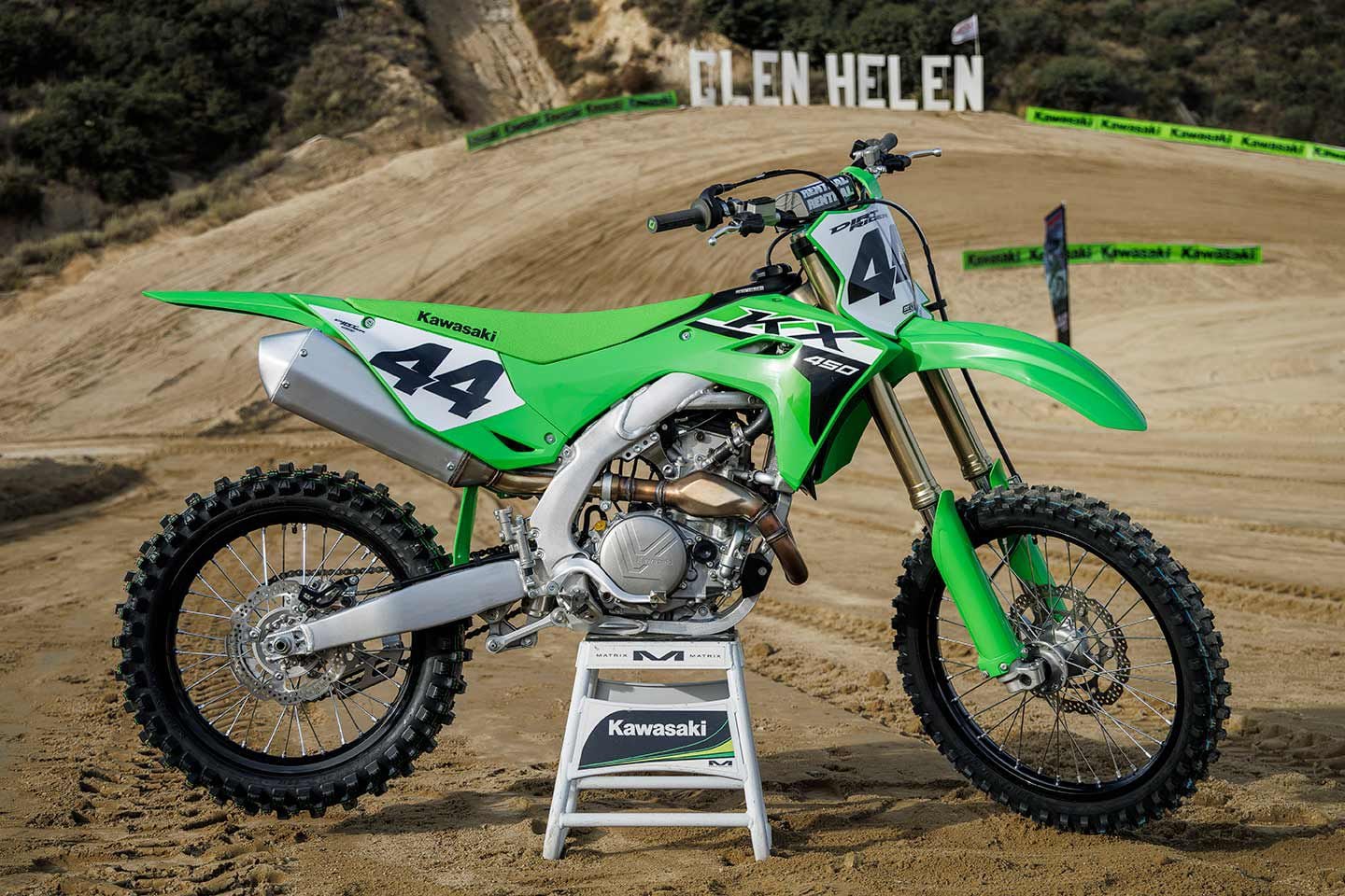 Kawasaki kx450f dirt hot sale bike