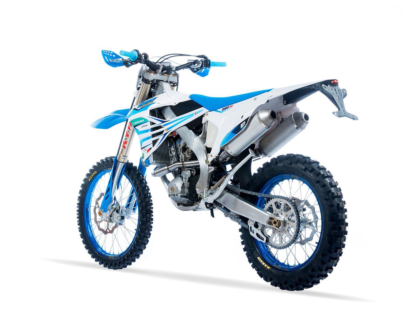 What makes both the TM EN 250 Fi 4T (depicted) and TM EN 300 Fi 4T (below) unique is that the exhaust has two exit routes to take.