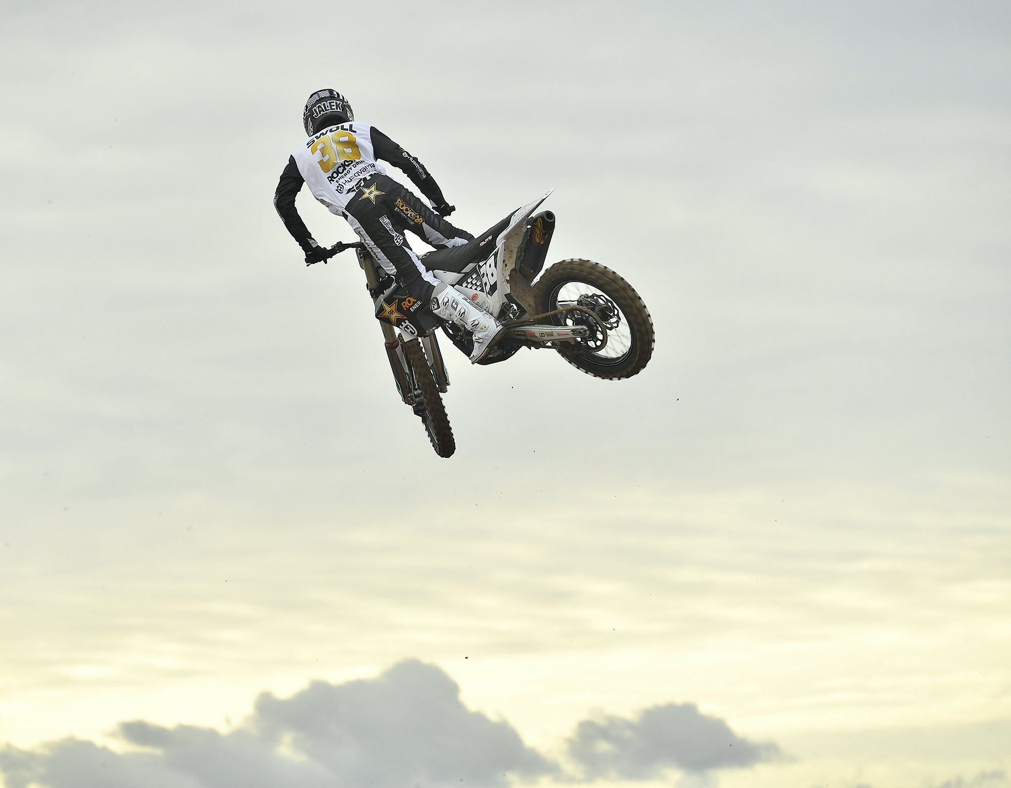 Going into his fourth year on the team, Jalek Swoll is eager to improve on last year’s 10th in 250SX West which he attributes to comparatively late delivery of the new-generation bike which hindered getting it fully tested along with an injury at the first round. Things are much better at this stage than a year ago, he feels.