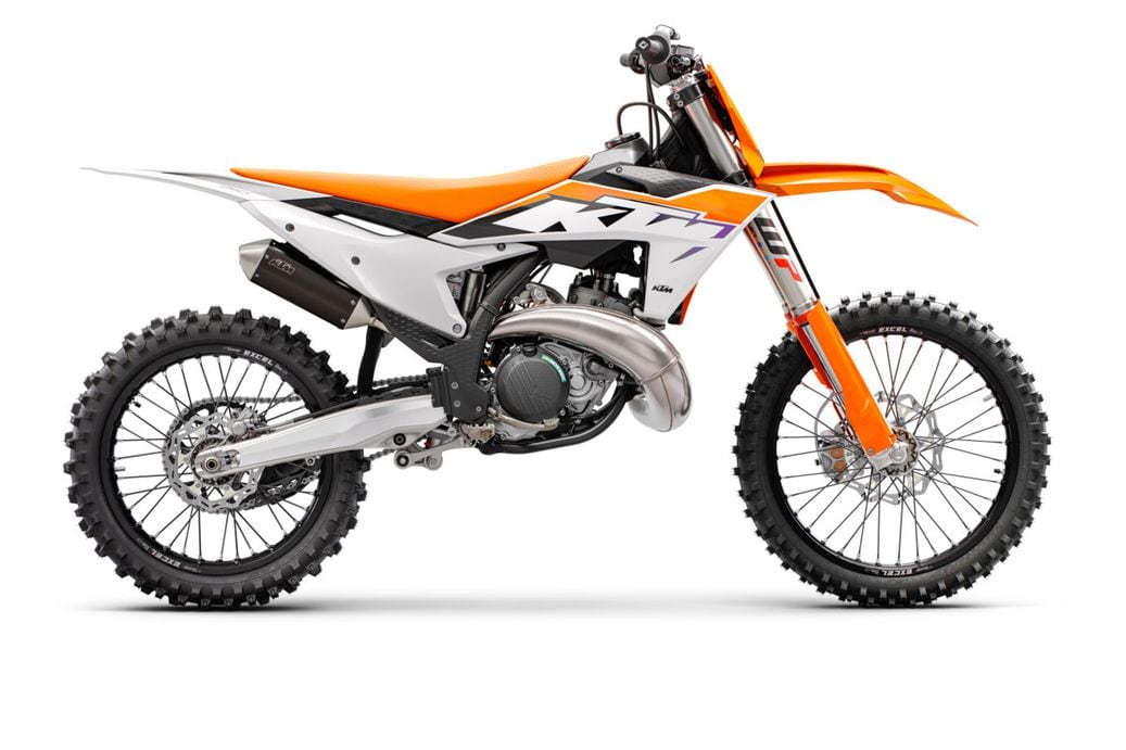 Suzuki 250 2 hotsell stroke dirt bike