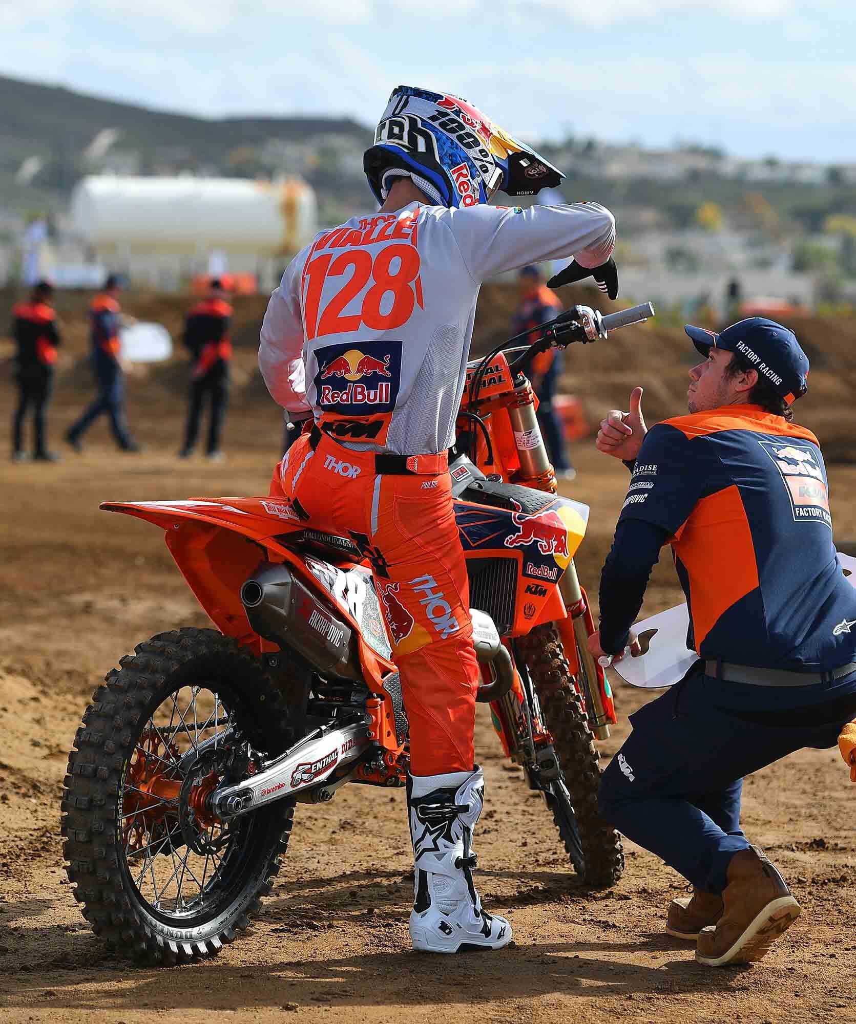 Mechanic Richard Sterling waits for confirmation from new team member Tom Vialle that all’s good before the two-time MX2 world champ heads out for more practice laps at KTM’s private SX test track.