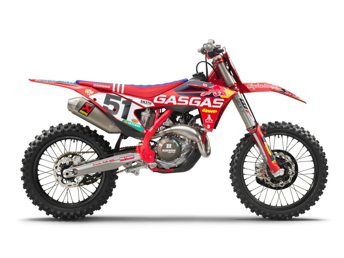 A new model to GasGas’ lineup for 2022 is the MC 450F Troy Lee Designs, which is essentially a 2021 KTM 450 SX-F Factory Edition in red clothing.