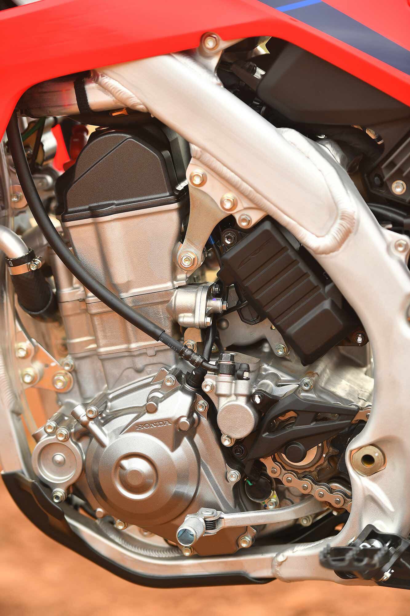 Lurking deeper within the potent Honda, CRF450RX changes include dedicated ECU and suspension settings tailored to off-road conditions. The same hydraulic clutch is utilized on both the CRF450R and CRF450RX, whereas the CRF450X and CRF450RL are both cable actuated.