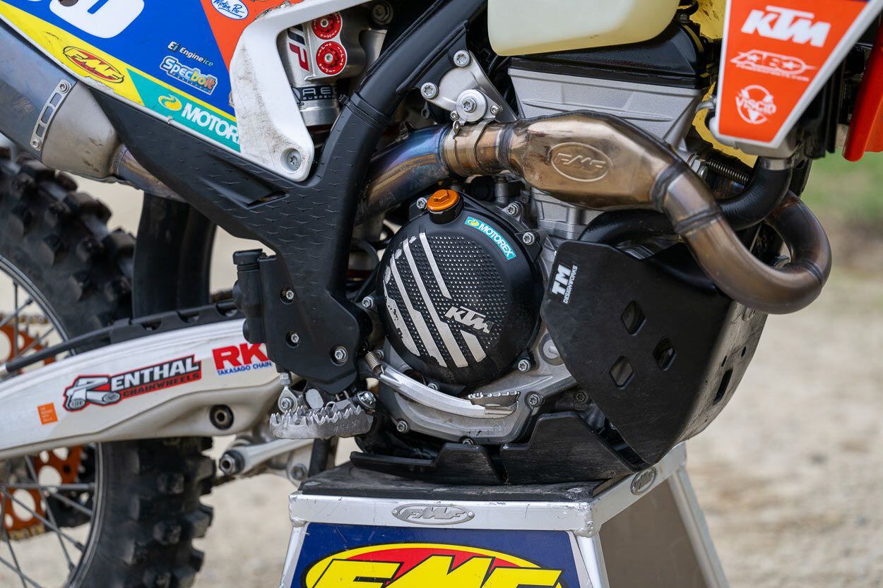 A Rekluse Core Manual TorqDrive clutch is normally employed, but due to supply issues, Jacobs ran a stock clutch at the South Carolina race.