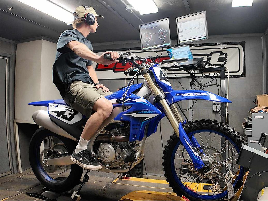 2005 Suzuki RM250 - Test Ride & Review - Dirt Rider | Dirt Rider