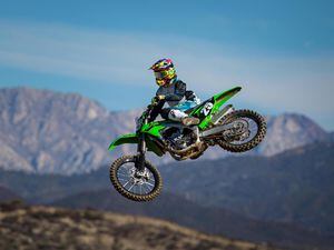 カーペンター MXA RACE TEST: THE REAL TEST OF THE 2023 KAWASAKI KX250