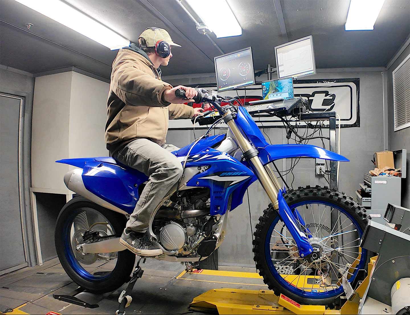 Test Ride: 2004 Suzuki RM-Z250/ Kawasaki KX250F - MXracer Magazine