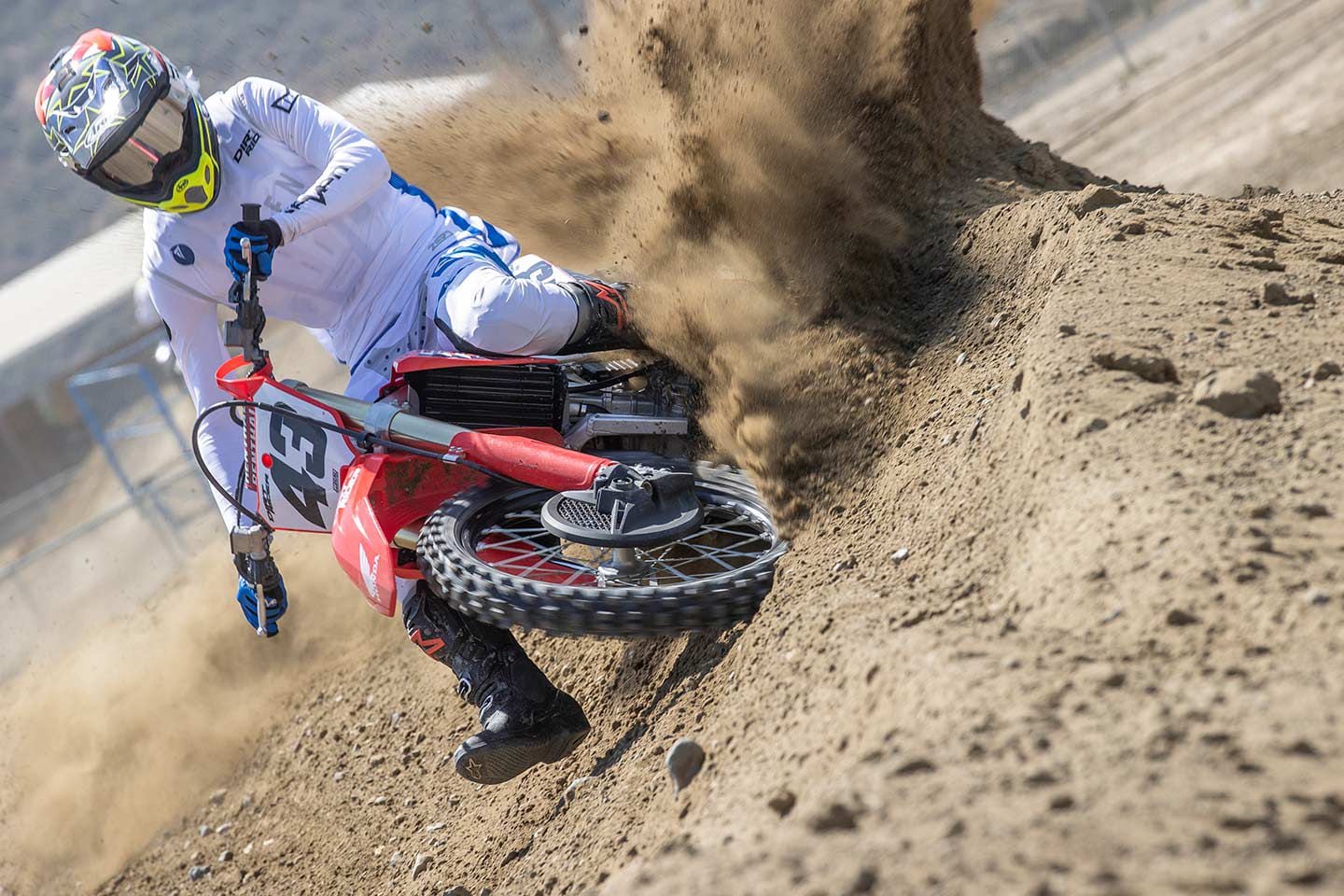 Best Motocross Bike Winner—2025 Honda CRF450R Gallery Dirt Rider